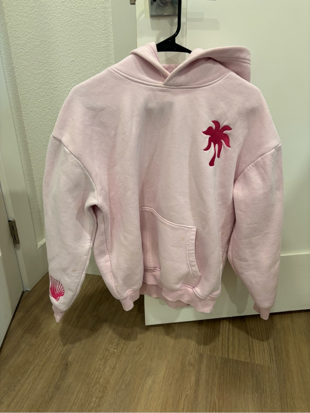 Women’s Light Pink Palm Graphic Hoodie Sweatshirt